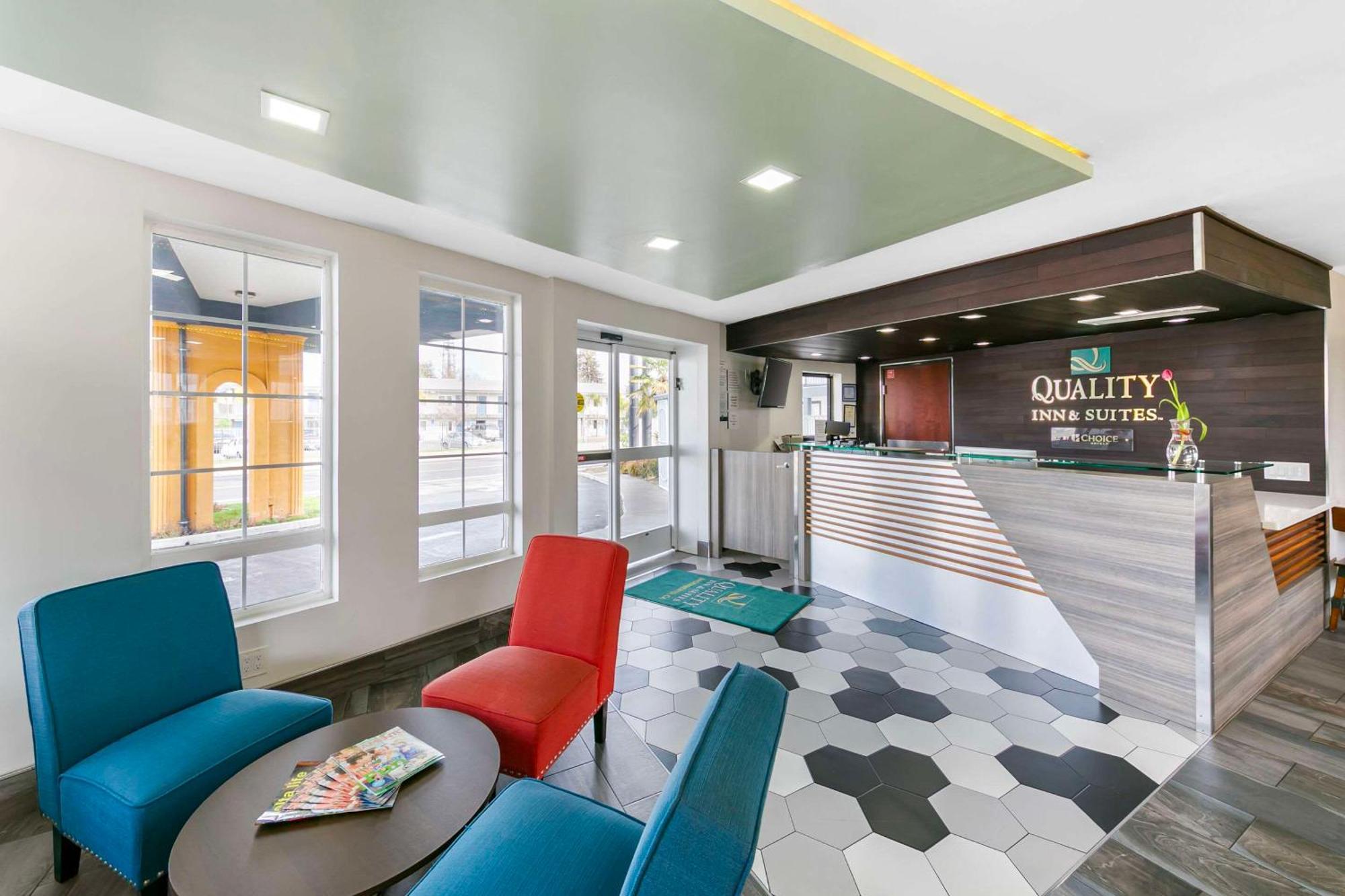 Quality Inn & Suites Sacramento Buitenkant foto