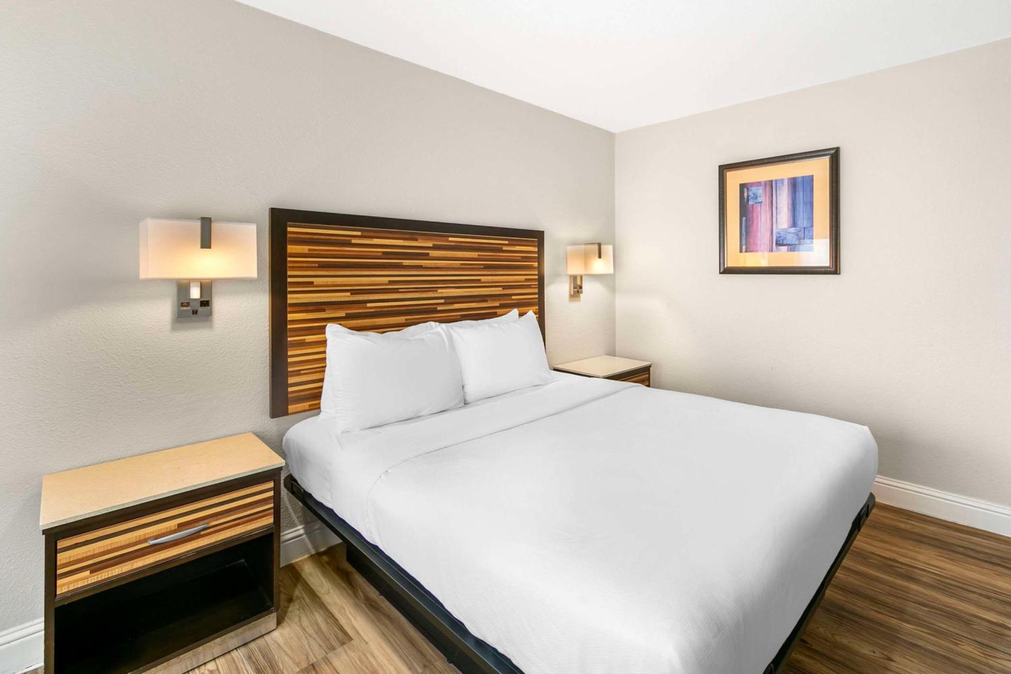 Quality Inn & Suites Sacramento Buitenkant foto